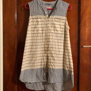 Blue and white tunic top